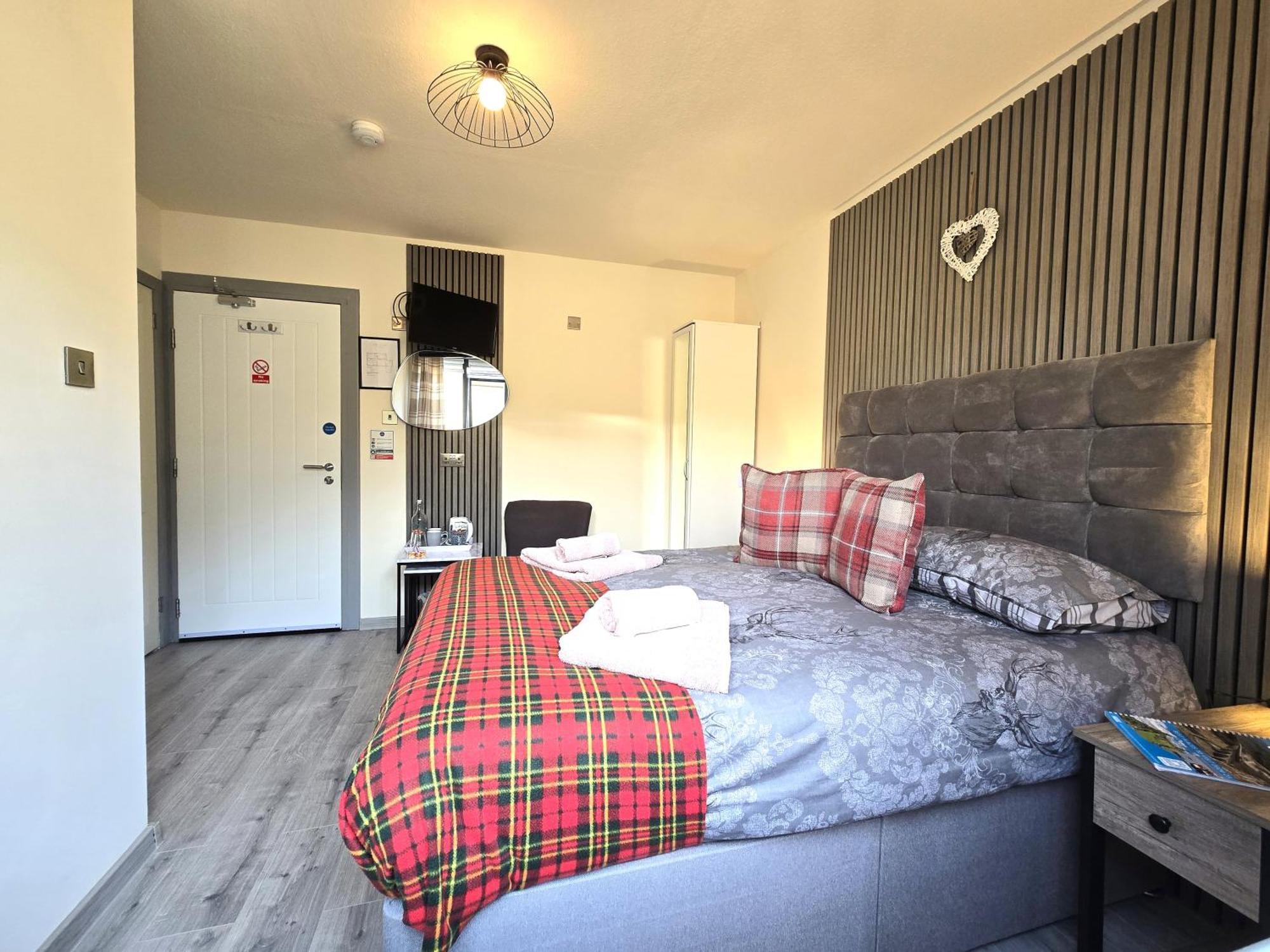 เบดแอนด์เบรกฟาสต์เบิร์ชแบงค์ Bed & Breakfast รอยบริดจ์ ภายนอก รูปภาพ
